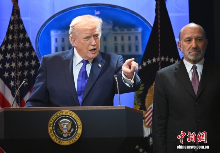本地时期2月20日，华衰顿，好邦首脑特朗普正在黑宫便最下法院闭税判决举办记者会。中新社记者 旧孟统 摄